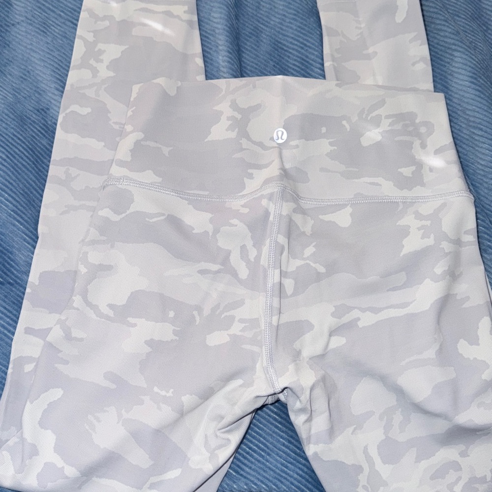 White camo lulu leggings